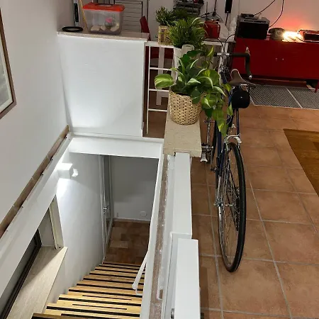 Frank's House 41 Underground Bed & Breakfast 3*