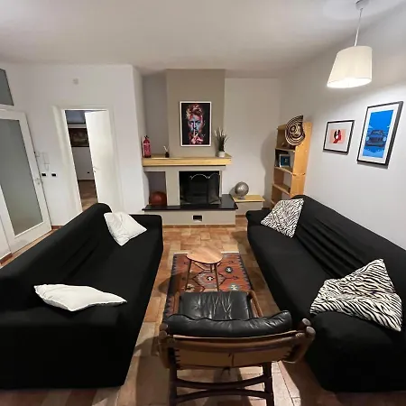 Frank's House 41 Underground Bed & Breakfast 3*
